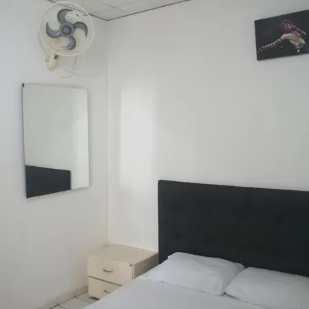Mango Tree Ctg 420 Hostel *