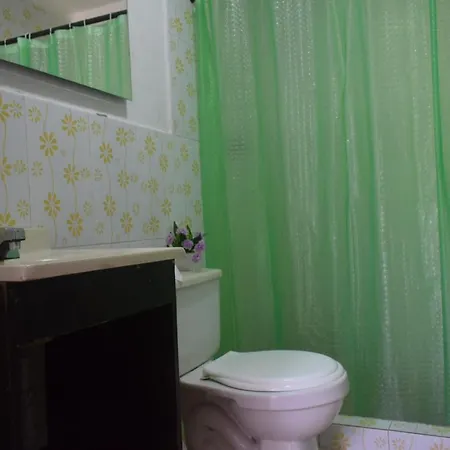 Mango Tree Ctg 420 Hostal